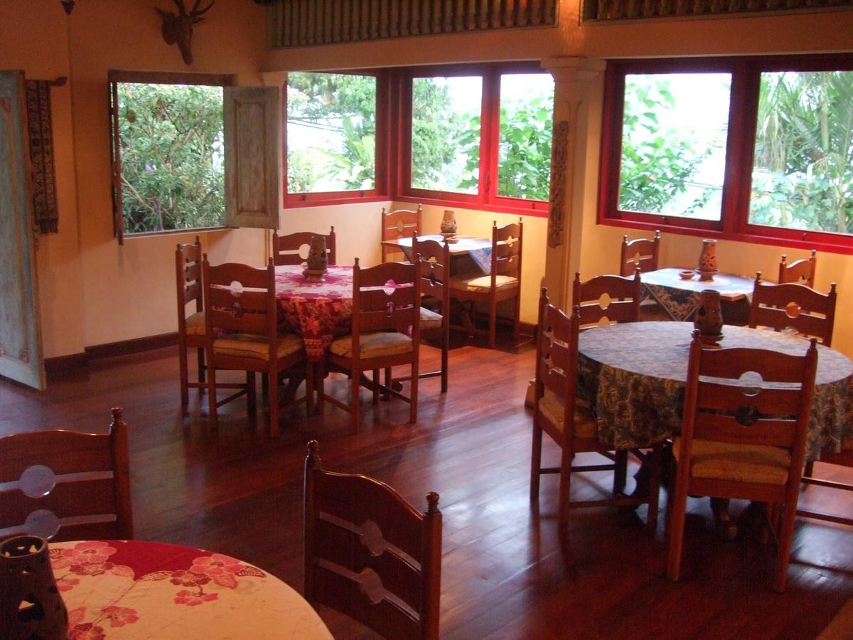 Strawberry Hill Hotel & Restaurant Bedugul  Exterior photo